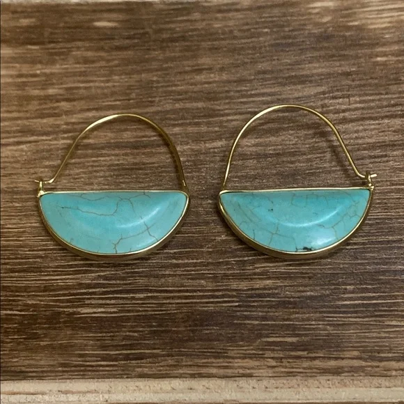 Scout Earrings - Picture 2 of 2